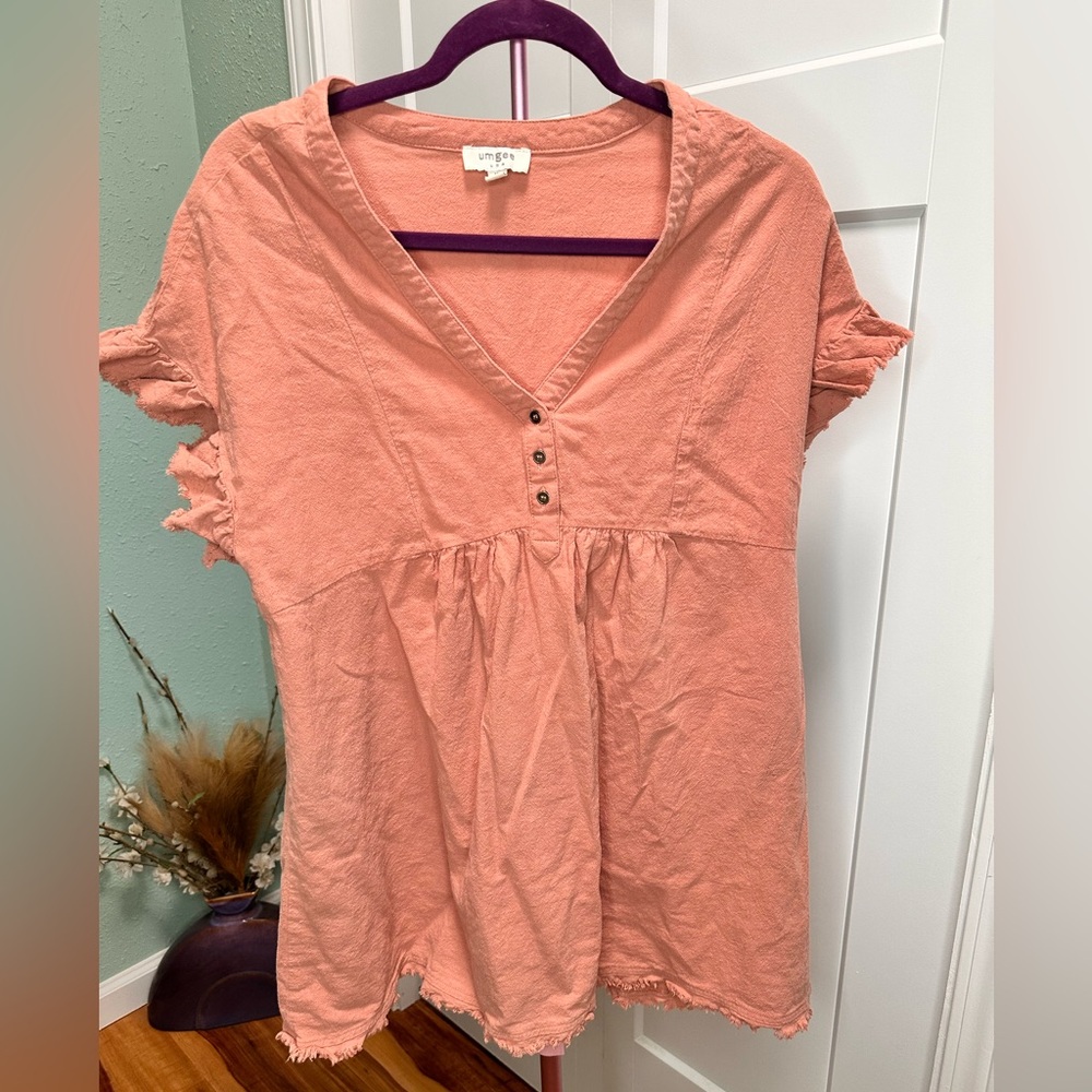 Umgee Medium raw-hem babydoll top tunic coral ruffled short sleeve, homestead